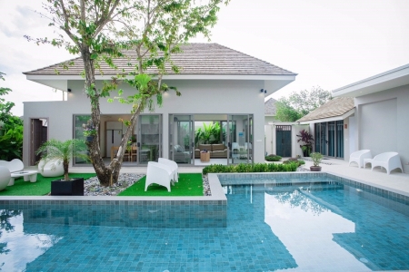 Modern 6 bedroom villa on Bang Tao