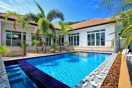 Cozy 4 bedroom villa with sea view on Rawai