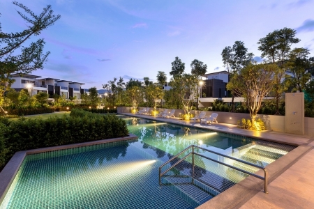 3 bedroom townhouse with private pool Laguna Park #8