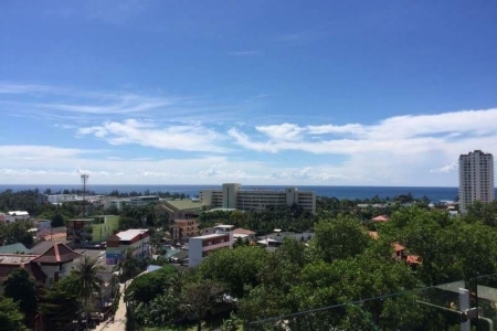 One bedroom appartment on Karon beach for sale