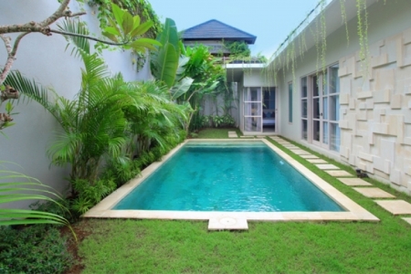 Comfortable modern villa located 1 minute walk to Berawa street