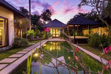 Cozy 2 bedroom villa on a quiet street next to Jalan Raya Kerobokan.