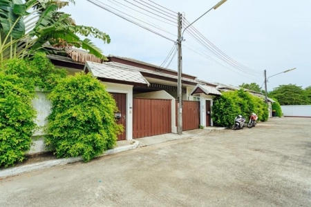 Villa for sale on Bang Tao beach