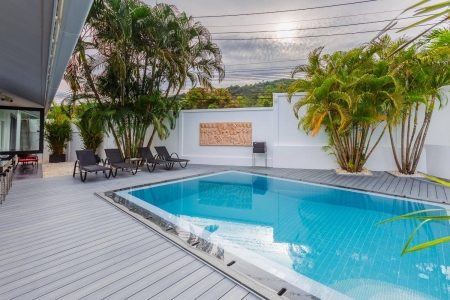 Вилла в районе пляжа Nai Harn