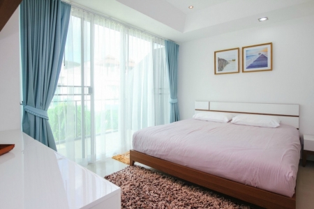 2 bedroom townhouse on Kamala