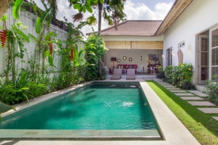 Small cozy 3 bedroom villa in Seminyak