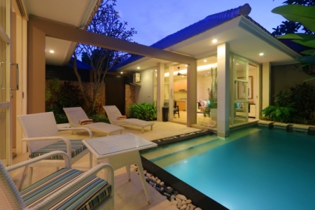 Приятная небольшая 2х спальная виллa в самом центре Семиньяка