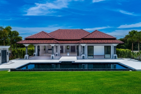 Spacious 4 bedroom villa on Bang Tao