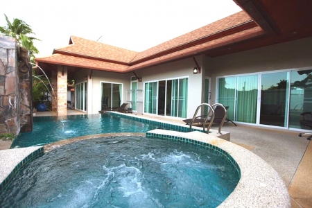 3 bedroom villa on Nai Harn