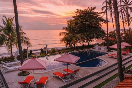 Cozy hotel on the seafront near Ubud