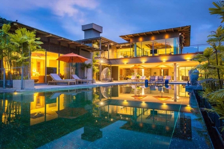 Уникальная 7 спальная вилла J с видом на море на Лаяне