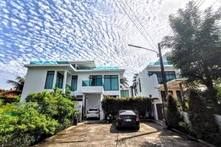 4 bedroom villa near Kamala beach