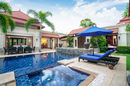 Luxury 5 bedroom villa in a complex on Bang Tao