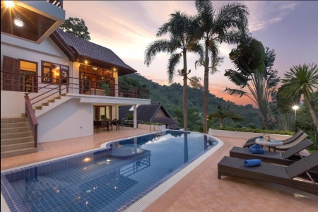 Шикарная 5 спальная вилла с видом на море и рядом с пляжем Патонг