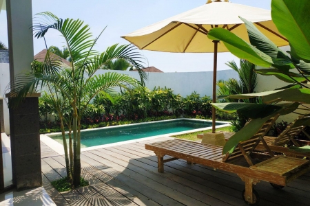 Modern 3 bedroom villa with pool on Umalace