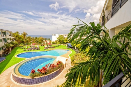 2 спальные апартаменты с видом на море на Карон