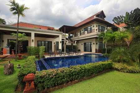 Spacious 4 bedroom villa on Nai Harn