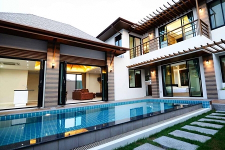 Luxury 4 bedroom villa with private pool on Kamala