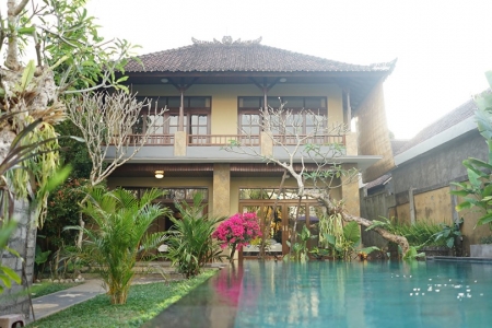 Апартаменты в 4 спальной вилле, Убуд