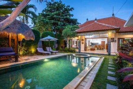 Elegant 3 bedroom villa in Seminyak
