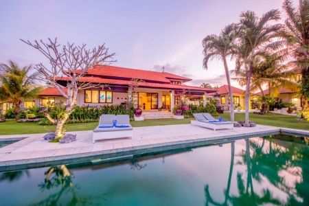 Комфортная вилла на 5 спален, Букит