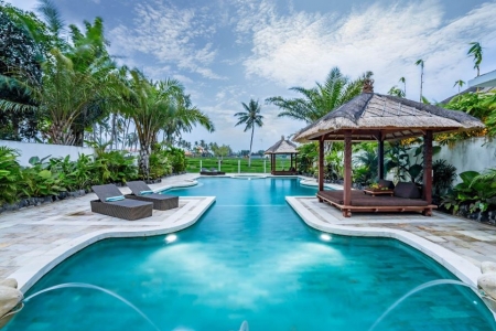 Lovely 3 bedroom villa with private pool and stunning rice field views, Ubud