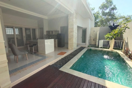 Новая 3 спальная вилла с бассейном на Буките