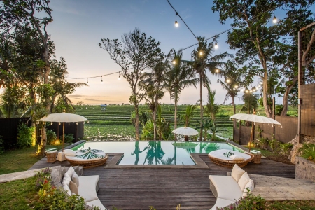 Superb 6 bedroom villa in a new complex in Canggu
