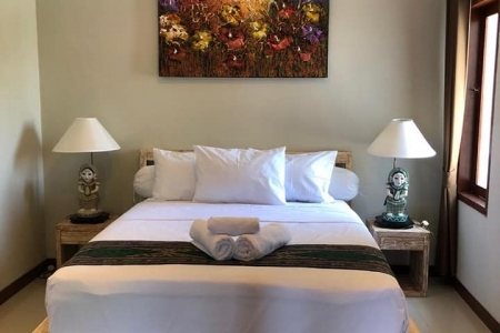 Приватная 3 спальная вилла в районе Легиан, Кута