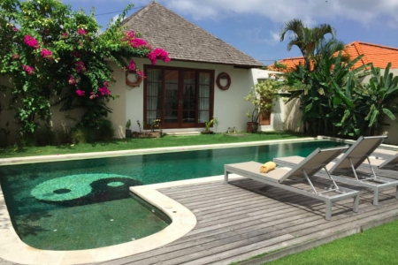 Солнечная 3 спальная вилла в Умаласе