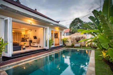 Modernized 2 bedroom villa with a pool in Seminyak