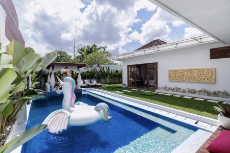 Spacious 3 bedroom villa in Seminyak