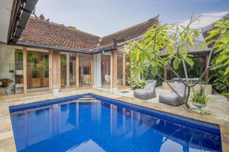 Beautiful 3 bedroom villa in the center of Seminyak