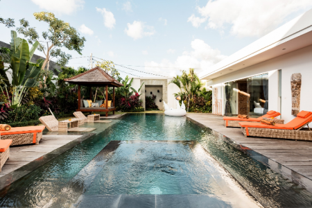 Lovely 3 bedroom villa 150 meters from the beach, Canggu