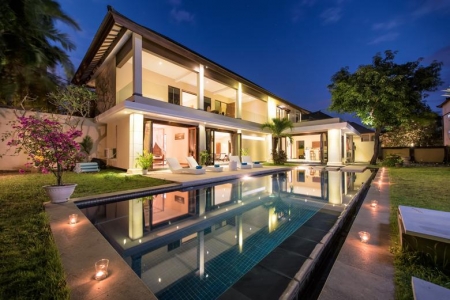 Luxury 4 bedroom villa in a private complex, Seminyak
