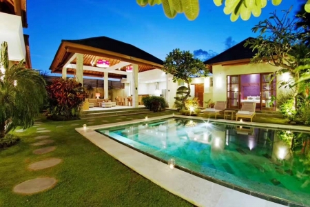 Lovely 3 bedroom villa in the center of Seminyak