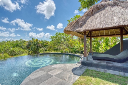 3 спальная вилла с видом на океан, Улувату