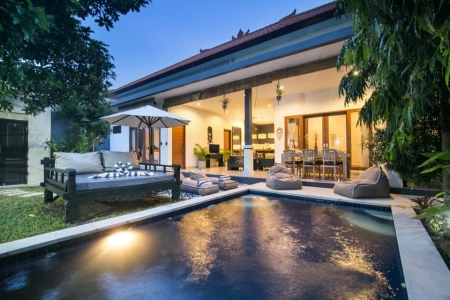 Контрастная 3 спальная вилла с тропическим бассейном,Семиньяк