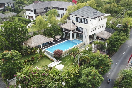 Прекрасная 4 спальная вилла на Буките