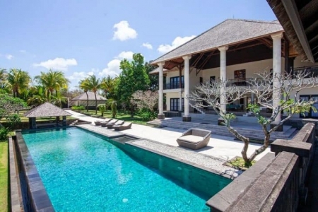 Solemn 5-bedroom villa, Bukit