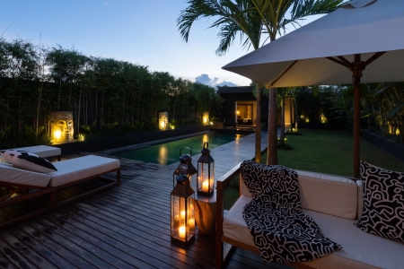 Эклектичная скандинавская 3 спальная вилла в Умаласе