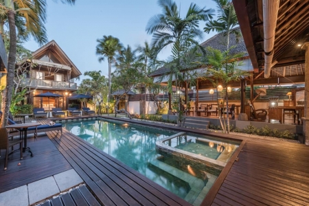 Traditional 4-bedroom Joglo style villa in Oberoi, Seminyak