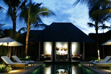 Luxury, tropical 5 bedroom villa in Oberoi/Seminyak