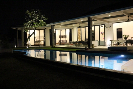 Необычная вилла на 6 спален, рядом с пляжем Nyanyi Beach, Табанан