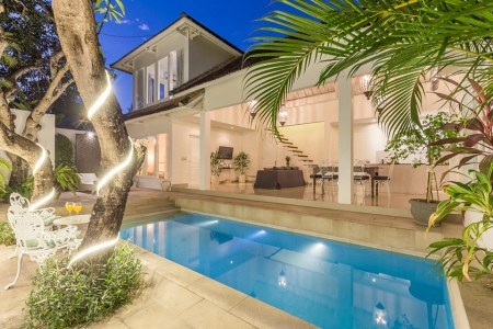 Стильная вилла с бассейном на 3 спальни, Чангу