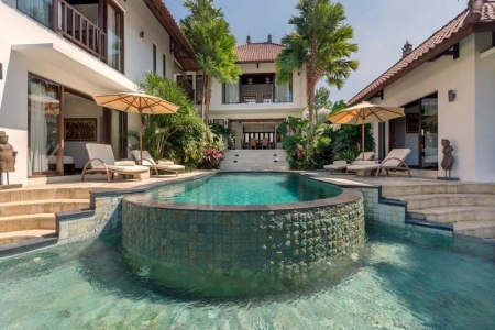 3 bedroom villa overlooking rice fields in Pererenan, Canggu