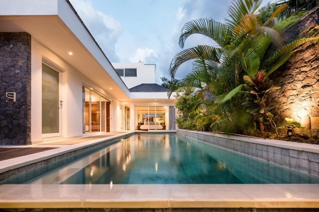 Вилла на 2 спальни со стильным дизайном, Семиньяк