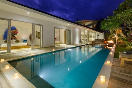 Luxury 4 bedroom villa in Canggu (walking to the beach)