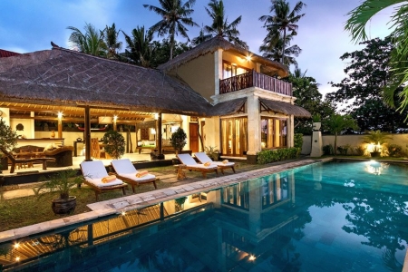 Lovely 3 bedroom oceanfront villa, Chandidasa