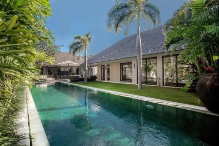 Красивая 3 спальная вилла в Умаласе